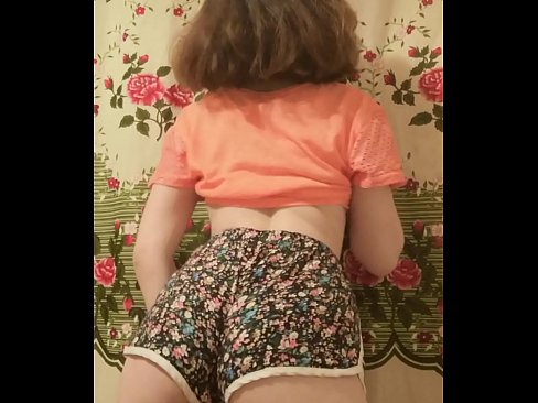 ❤️ Sexy junges Babe zieht ihre Shorts vor der Kamera aus Fucking bei uns de.sexogolic-info.ru ❌️❤